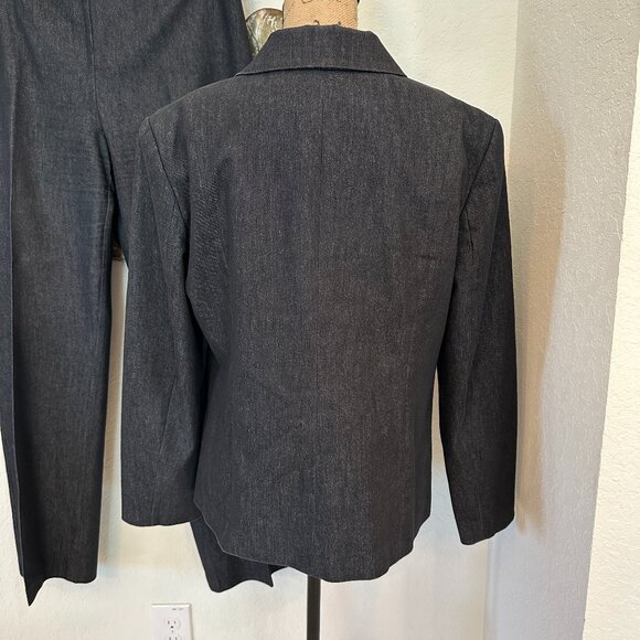 Isabella Suits Women’s 2-Piece Charcoal Gray Blazer & Pants Set - Picture 5 of 7